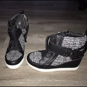 New Women's Black/White Tweed Wedge Sneakers sz 8